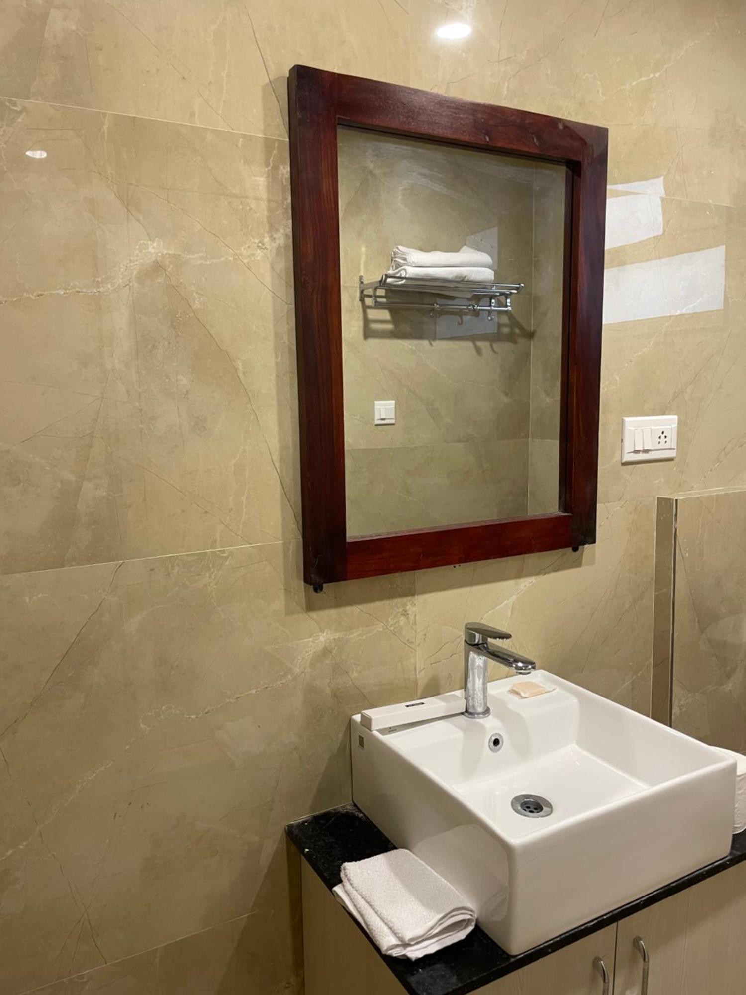 Vrindavan Greens Resort Udaipur Extérieur photo